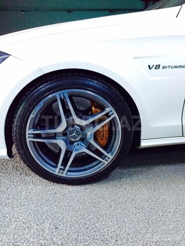 Mercedes CLS 63 AMG 2011, 32,000 km - 6.3 l - Bakı
