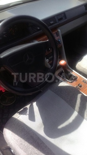 Mercedes E 200 1994, 445,000 km - 2.0 l - Bakı
