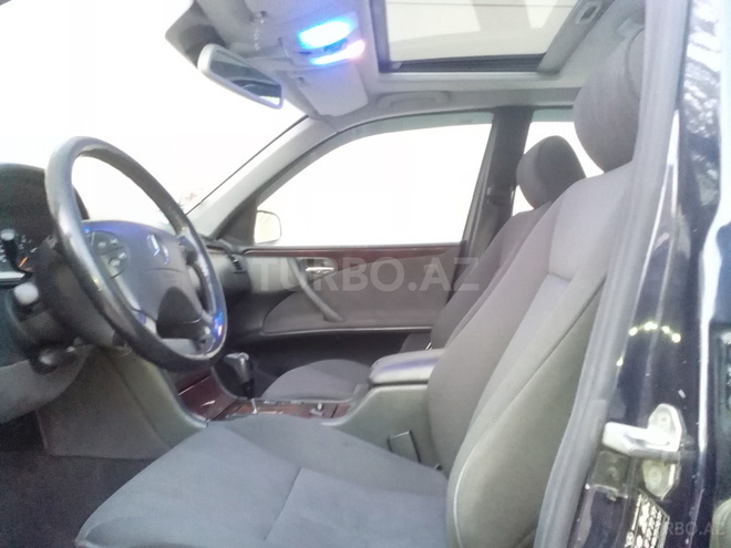 Mercedes E 220 2000, 187,000 km - 2.2 l - Bakı