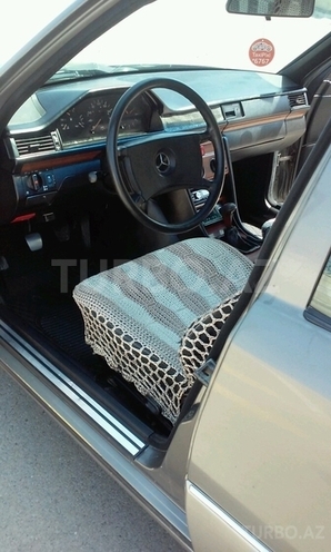 Mercedes E 200 1991, 490,000 km - 2.0 l - Bakı