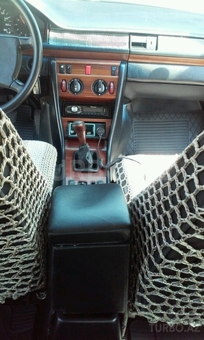 Mercedes E 200 1991, 490,000 km - 2.0 l - Bakı