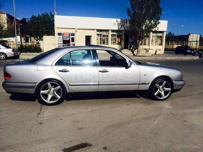 Mercedes E 220 1998, 276,000 km - 2.2 l - Bakı
