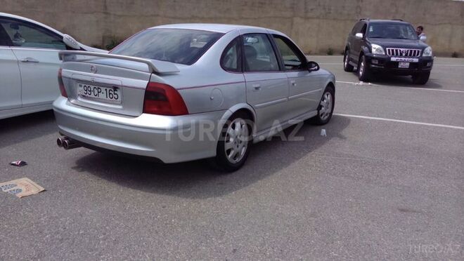 Opel Vectra 1999, 245,000 km - 2.0 l - Bakı