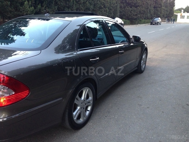 Mercedes E 220 2008, 134,300 km - 2.2 л - Bakı