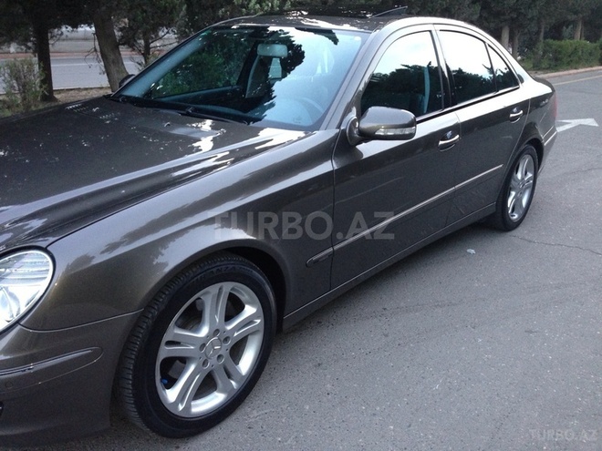 Mercedes E 220 2008, 134,300 km - 2.2 л - Bakı