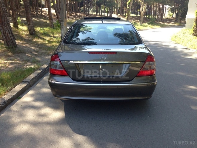 Mercedes E 220 2008, 134,300 km - 2.2 л - Bakı