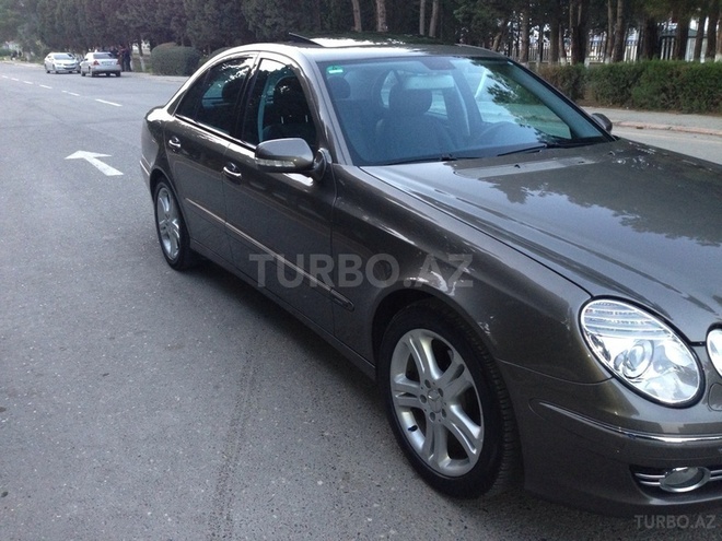 Mercedes E 220 2008, 134,300 km - 2.2 л - Bakı