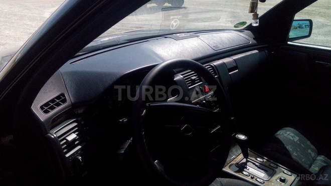 Mercedes E 230 1996, 250,000 km - 1.3 л - Bakı