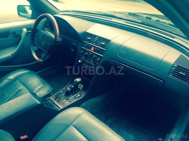 Mercedes C 230 1999, 199,000 km - 2.3 l - Bakı