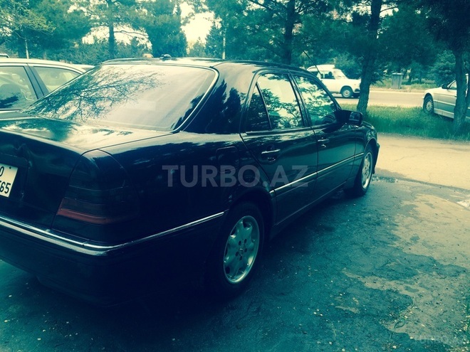 Mercedes C 230 1999, 199,000 km - 2.3 l - Bakı