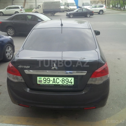 Mitsubishi Attrage 2014, 35,000 km - 1.2 l - Bakı