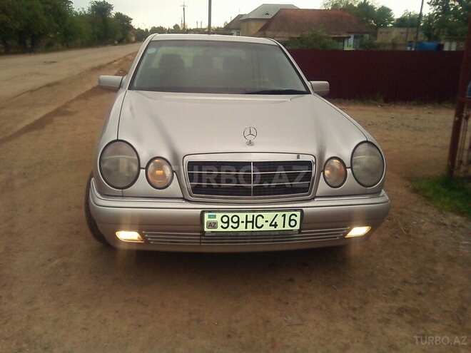 Mercedes E 220 1998, 213,397 km - 2.2 l - Bakı