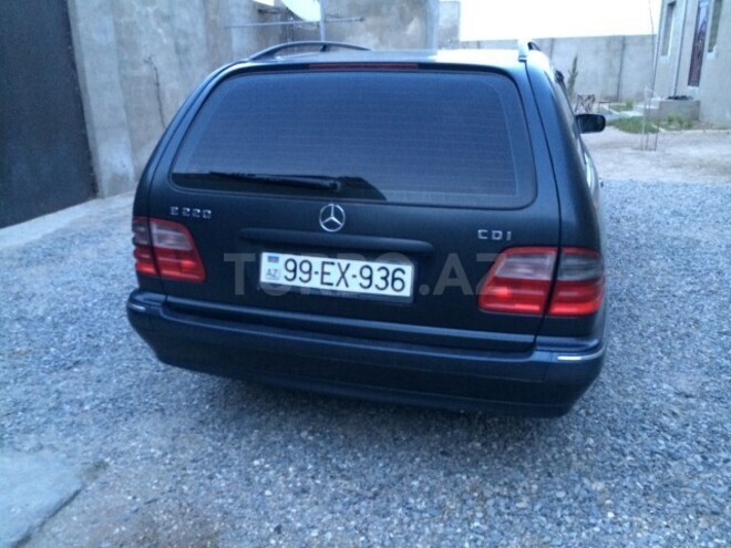 Mercedes E 220 1999, 318,573 km - 2.2 л - Bakı