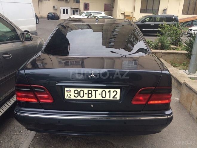 Mercedes E 240 2000, 250,000 km - 2.4 l - Bakı