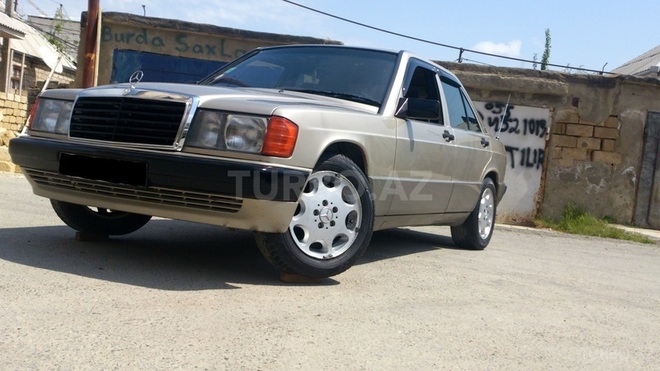 Mercedes 190 1991, 145,019 km - 1.8 l - Bakı
