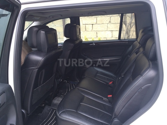 Mercedes GL 550 2008, 130,000 km - 5.5 l - Bakı