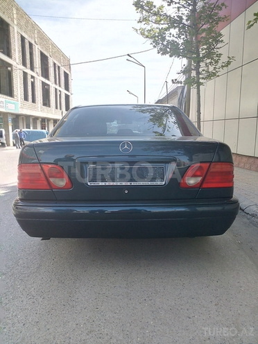 Mercedes E 230 1997, 175,000 km - 2.3 l - Bakı