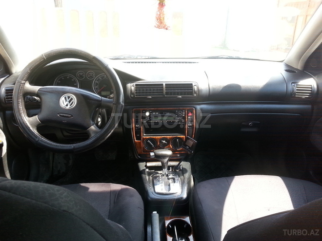 Volkswagen Passat 2001, 287,986 km - 1.8 л - Bakı