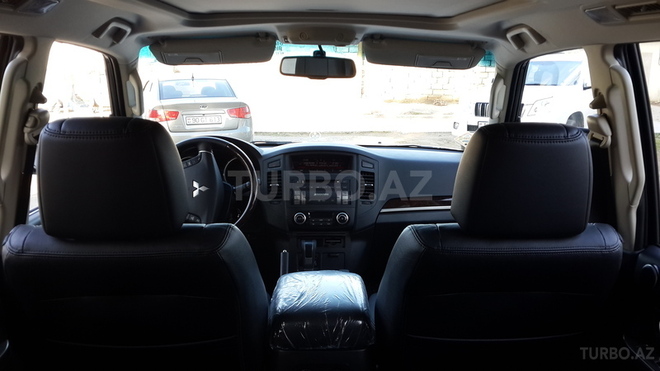Mitsubishi Pajero 2013, 34,000 km - 3.5 l - Bakı