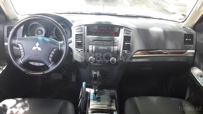 Mitsubishi Pajero 2013, 34,000 km - 3.5 l - Bakı