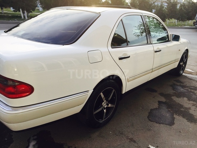 Mercedes E 280 1998, 238,678 km - 2.8 l - Bakı