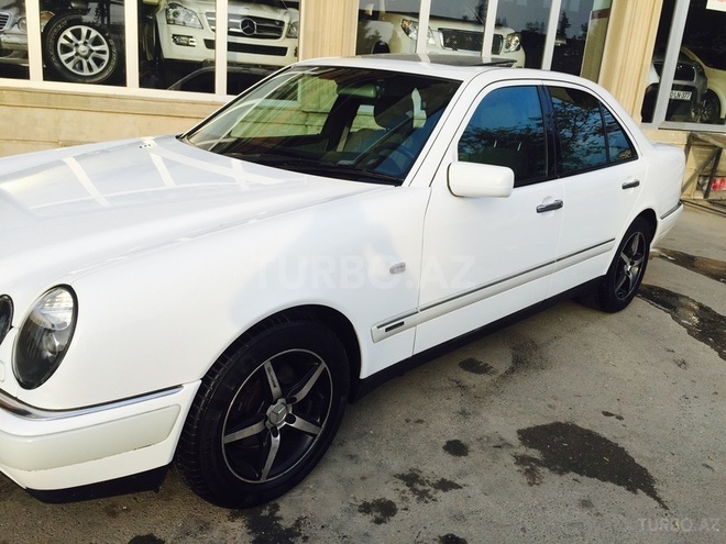 Mercedes E 280 1998, 238,678 km - 2.8 l - Bakı