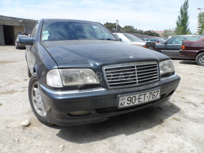 Mercedes C 240 1997, 210,000 km - 2.4 l - Bakı
