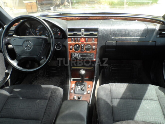 Mercedes C 240 1997, 210,000 km - 2.4 l - Bakı