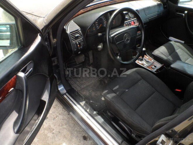 Mercedes C 240 1997, 210,000 km - 2.4 l - Bakı