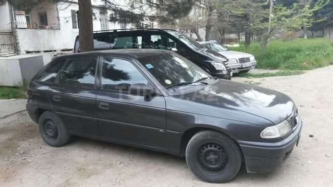 Opel Astra 1995, 3,000,000 km - 1.4 l - Bakı