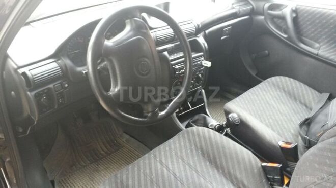 Opel Astra 1995, 3,000,000 km - 1.4 l - Bakı