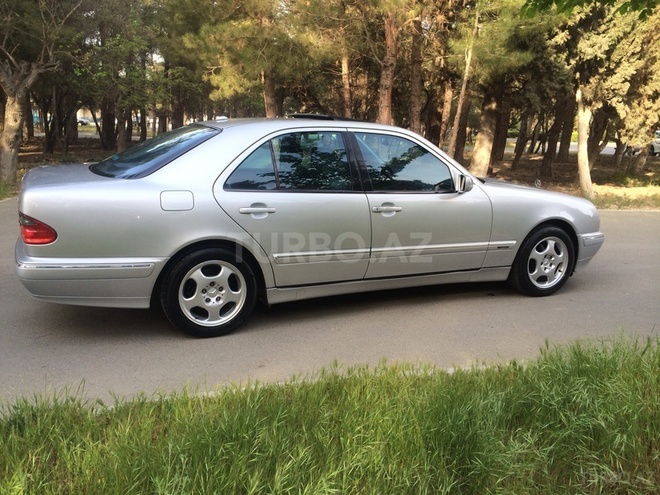 Mercedes E 240 2000, 170,000 km - 2.6 l - Bakı