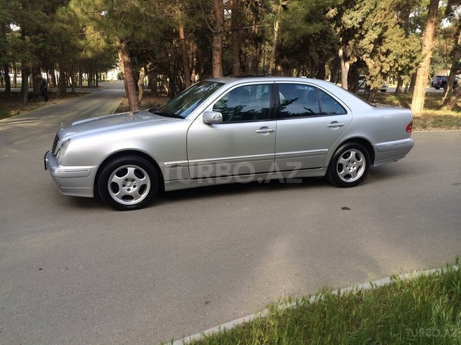 Mercedes E 240 2000, 170,000 km - 2.6 l - Bakı