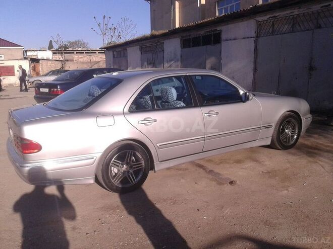 Mercedes E 240 2000, 212,000 km - 2.4 л - Bakı