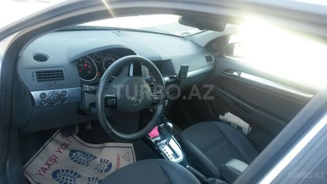 Opel Astra 2009, 121,000 km - 1.9 l - Bakı