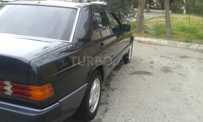 Mercedes 190 1992, 22,200 km - 2.0 l - Bakı