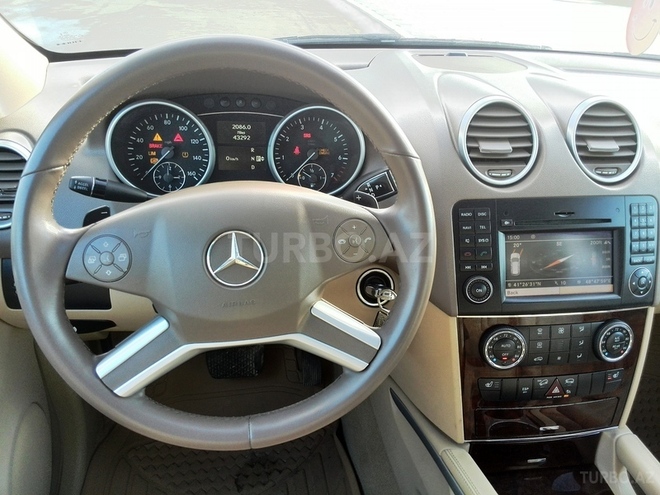 Mercedes ML 350 2010, 46,000 km - 3.5 l - Bakı