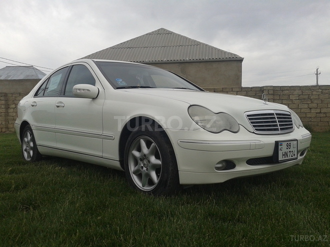 Mercedes C 240 2001, 94,000 km - 2.6 l - Bakı