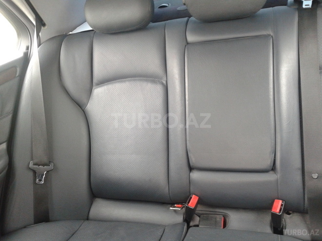 Mercedes C 240 2001, 94,000 km - 2.6 l - Bakı