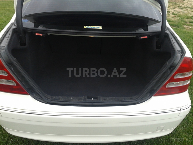 Mercedes C 240 2001, 94,000 km - 2.6 l - Bakı
