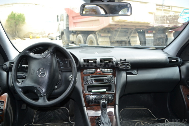 Mercedes C 200 2002, 320,000 km - 2.0 l - Bakı