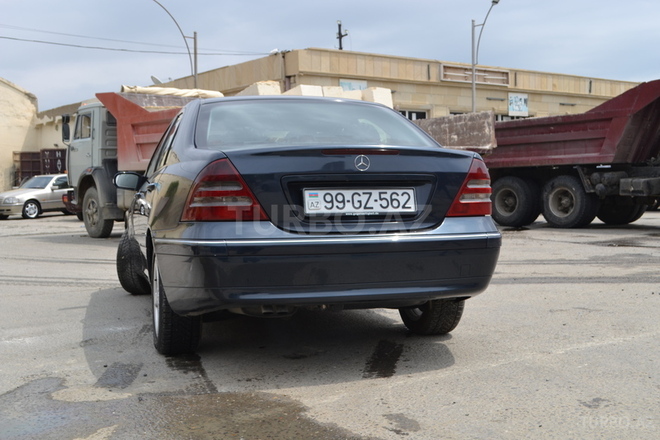 Mercedes C 200 2002, 320,000 km - 2.0 l - Bakı