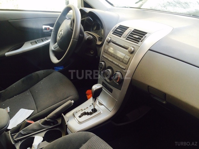 Toyota Corolla 2010, 35,000 km - 1.6 l - Bakı