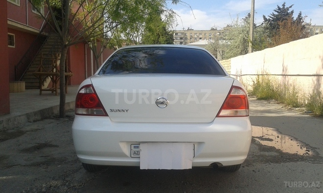 Nissan Sunny 2011, 105,000 km - 1.6 l - Bakı