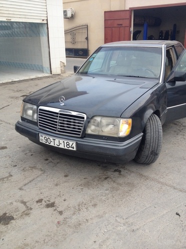 Mercedes E 420 1993, 37,000 km - 4.2 l - Bakı