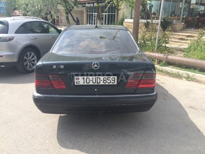 Mercedes E 230 1996, 376,000 km - 2.3 l - Bakı