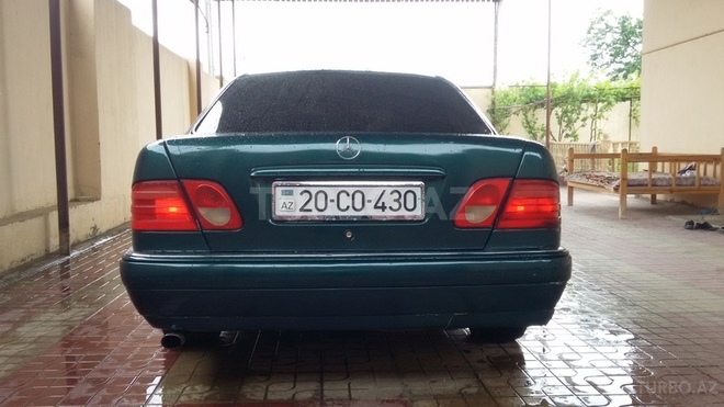 Mercedes E 200 1998, 267,455 km - 2.0 l - Bakı