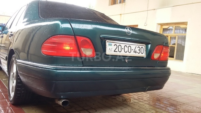Mercedes E 200 1998, 267,455 km - 2.0 l - Bakı