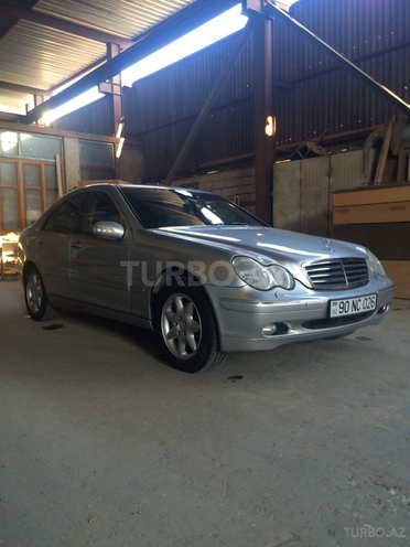 Mercedes C 320 2002, 240,000 km - 3.2 л - Bakı
