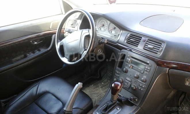 Volvo S80 2000, 150,000 km - 2.4 l - Bakı